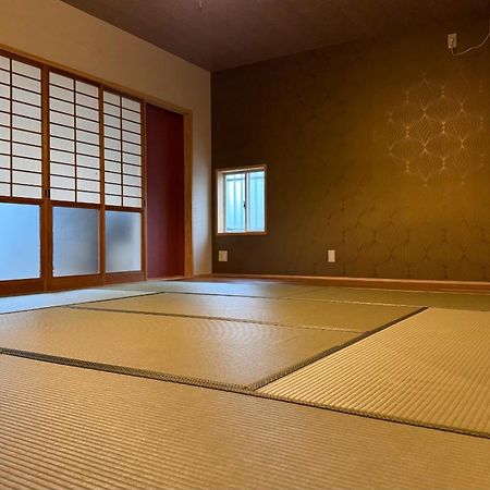 Вілла Kumamoto Castle House Номер фото